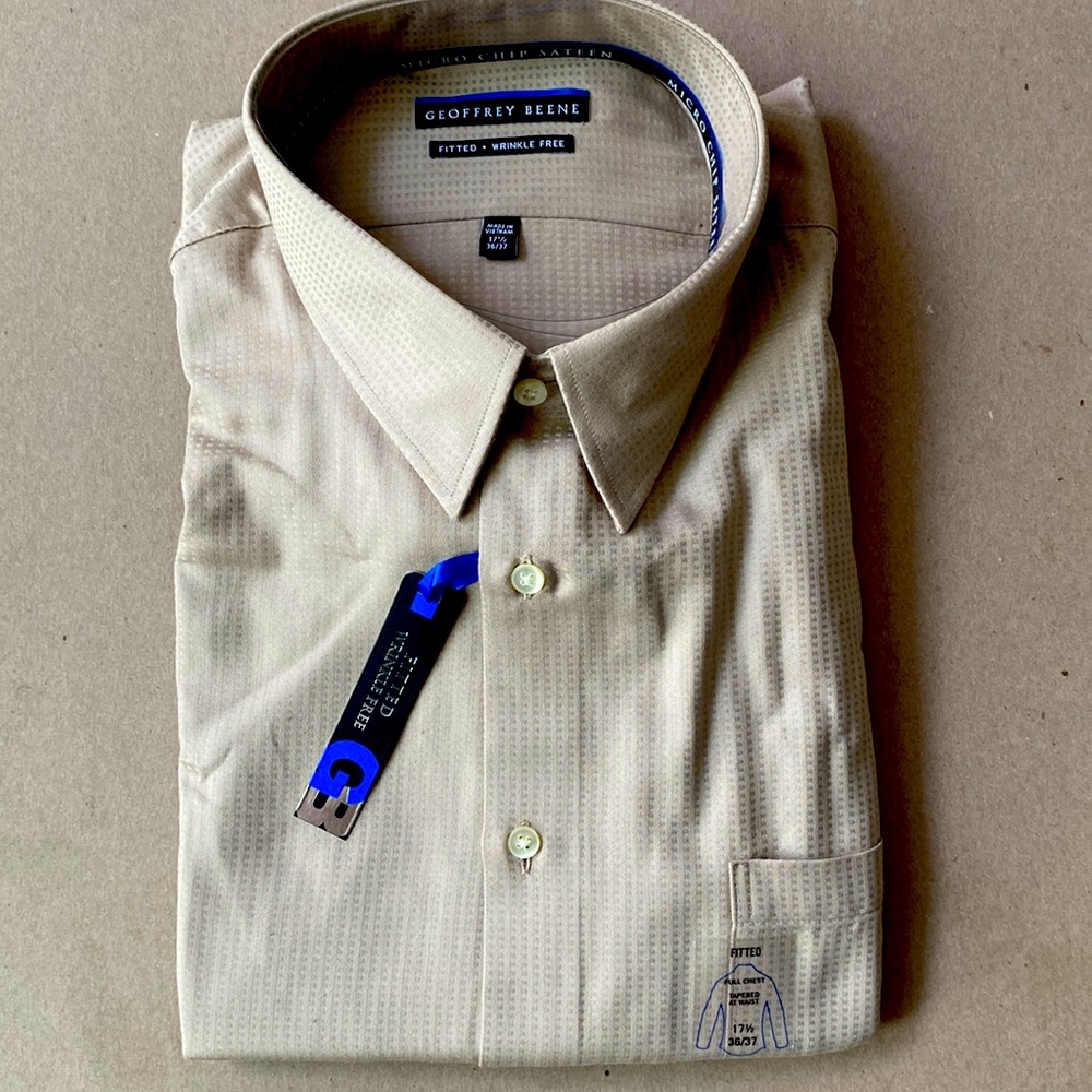 New w/tags Geoffrey Beene men’s button down long sleeve shirt.
